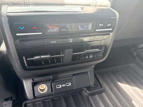 Used 2022 Acura MDX SH-AWD w/ Technology Package image 19
