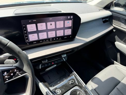 New 2026 Audi Q3 quattro 2.0T AWD/4WD image 18