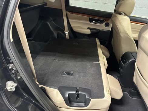 Used 2017 Honda CR-V Touring image 14