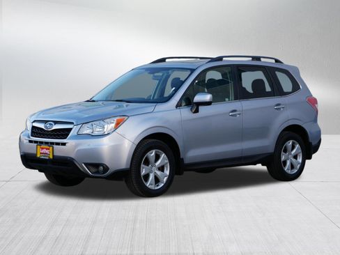 Used 2016 Subaru Forester 2.5i Limited image 3