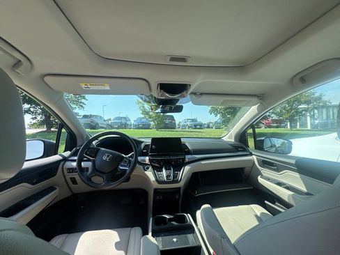 Used 2025 Honda Odyssey EX-L image 9