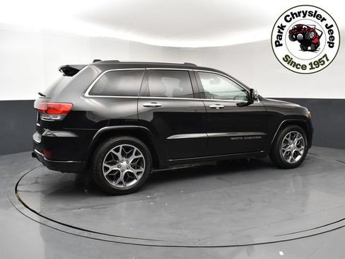 Used 2019 Jeep Grand Cherokee Overland AWD/4WD image 6