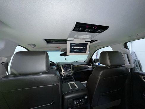 Used 2017 GMC Yukon Denali w/ Open Road Package AWD/4WD image 29