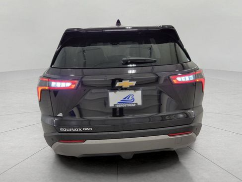 Used 2025 Chevrolet Equinox LT image 25