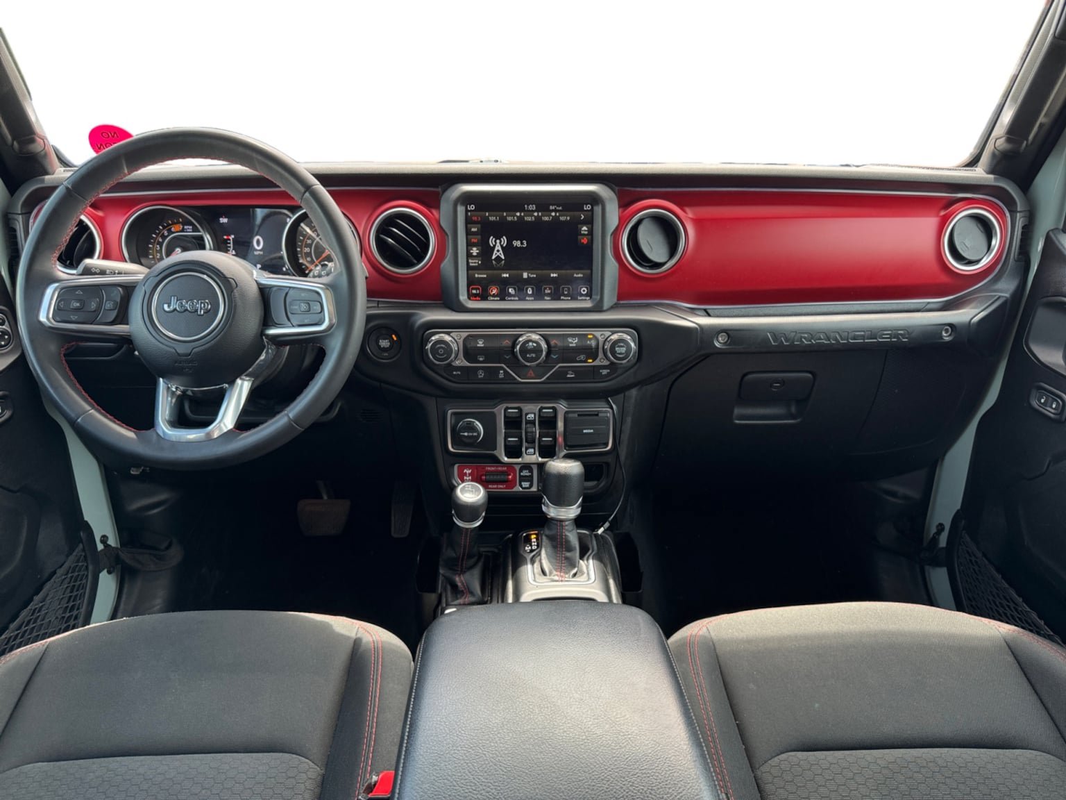 Used 2023 Jeep Wrangler Unlimited Rubicon AWD/4WD image 12