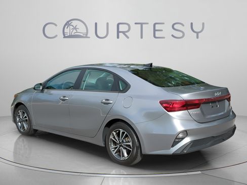 Used 2024 Kia Forte LXS FWD image 5