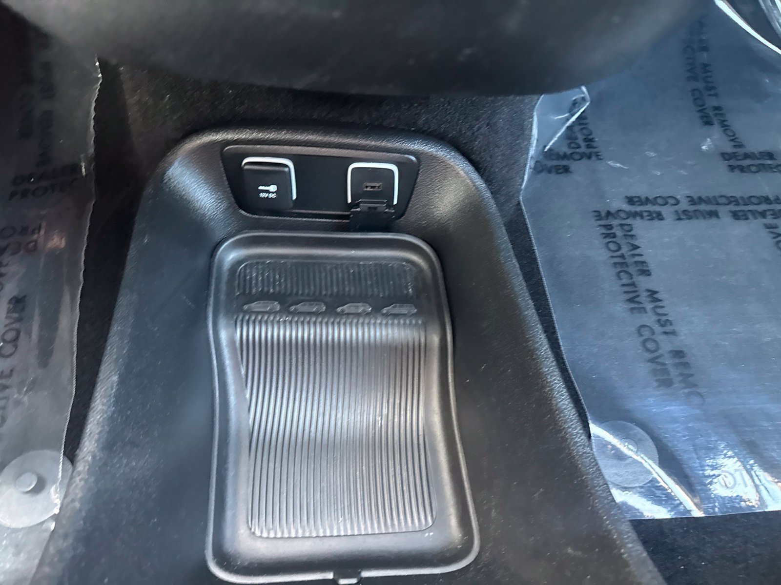 Used 2019 Chrysler Pacifica Touring Plus w/ Advanced Safetytec Group FWD image 36