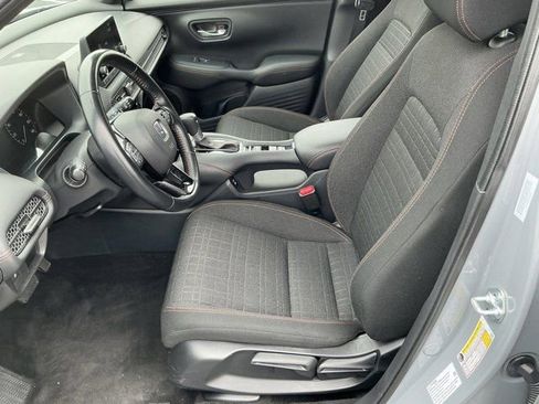Used 2025 Honda HR-V Sport image 14