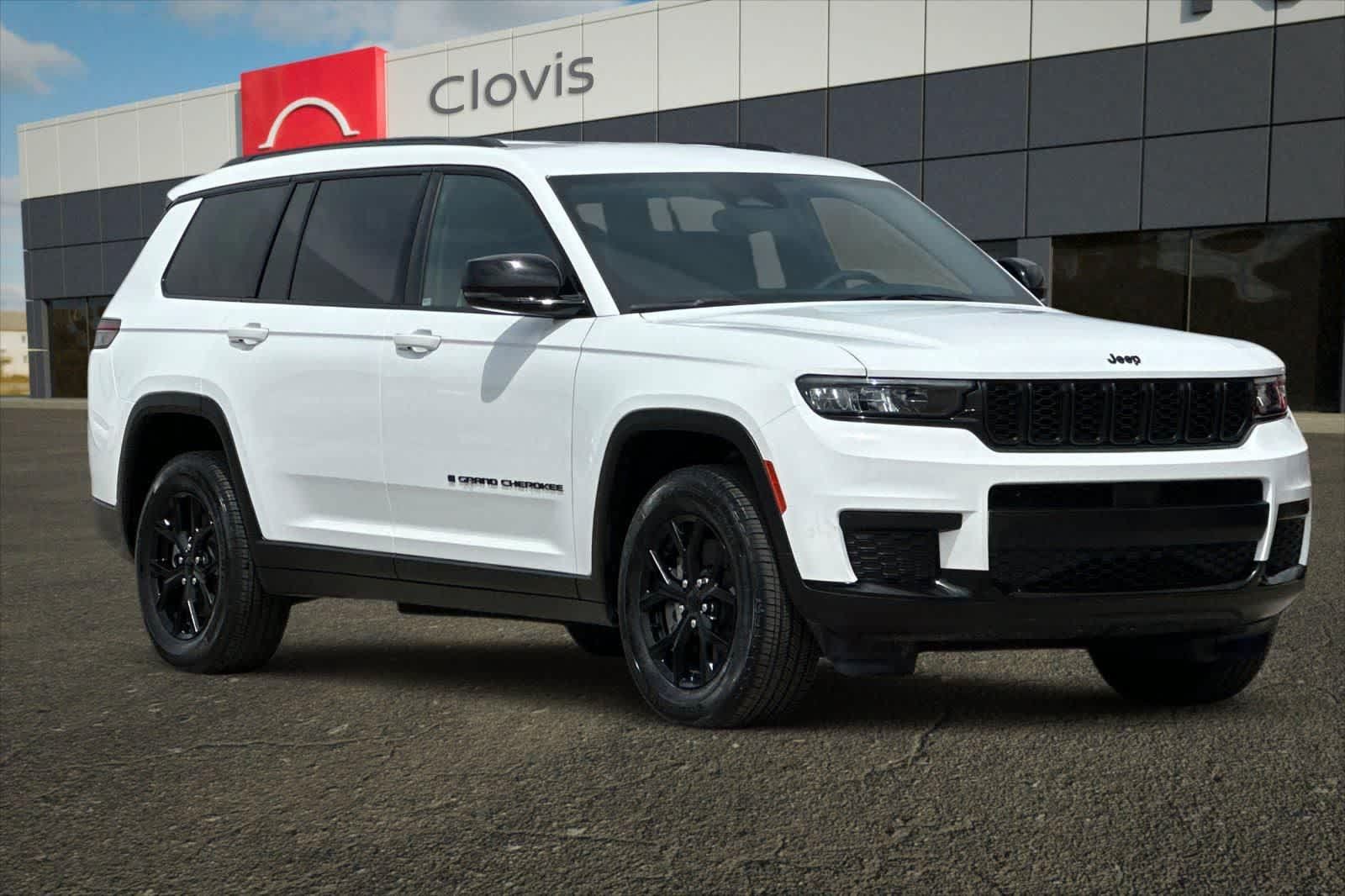 Used 2024 Jeep Grand Cherokee L Laredo RWD image 10