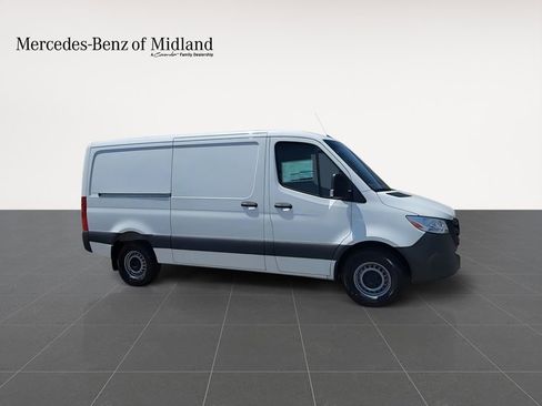 New 2025 Mercedes-Benz Sprinter 2500 image 2