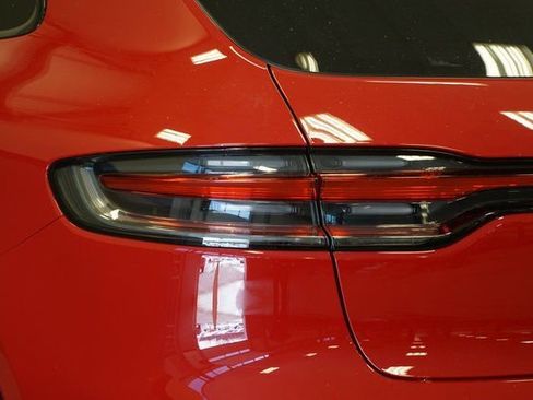 New 2026 Porsche Macan S image 6