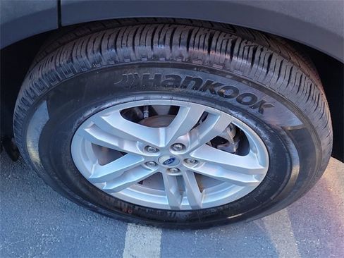 Used 2020 Ford Explorer XLT image 5