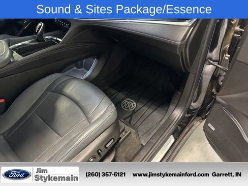 Used 2020 Buick Enclave Essence w/ Sound and Sites Package FWD image 29