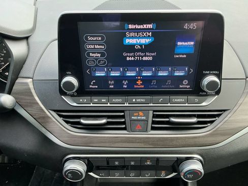 Used 2025 Nissan Altima 2.5 SV AWD/4WD image 17