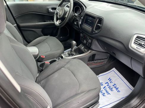 Used 2019 Jeep Compass Sport FWD image 21