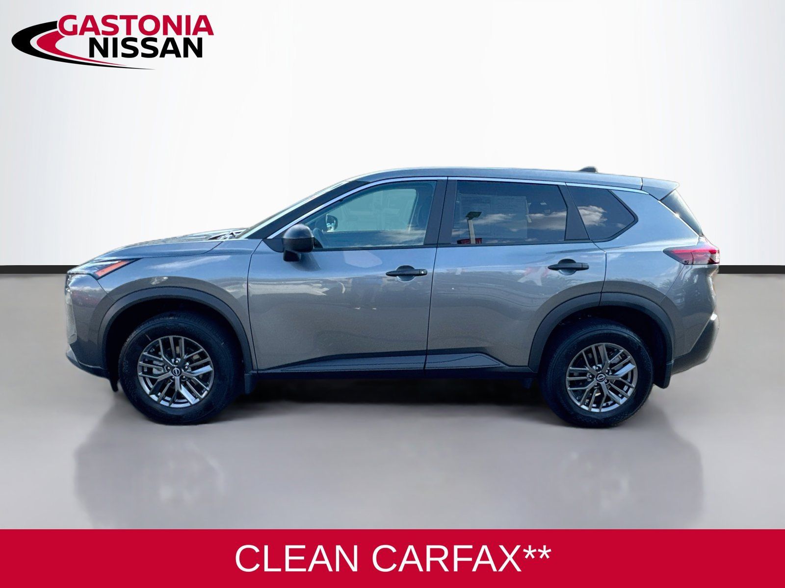 Used 2023 Nissan Rogue S AWD/4WD image 5