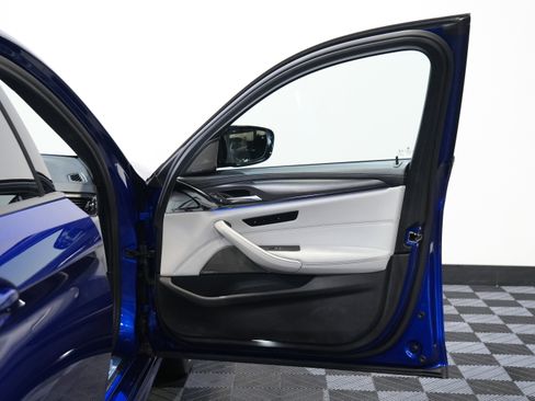 Used 2019 BMW M5 w/ Executive Package image 23