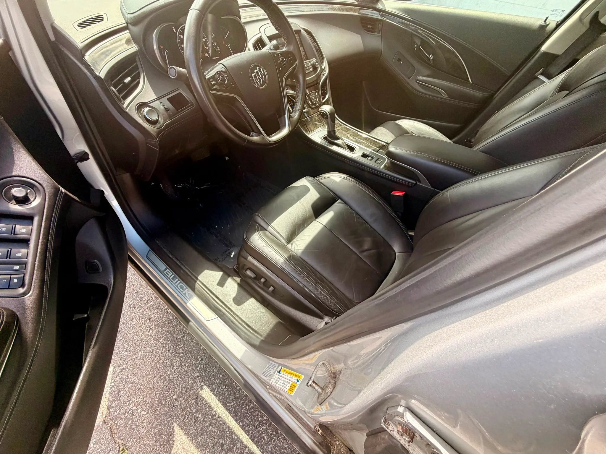 Used 2016 Buick LaCrosse Leather FWD image 9