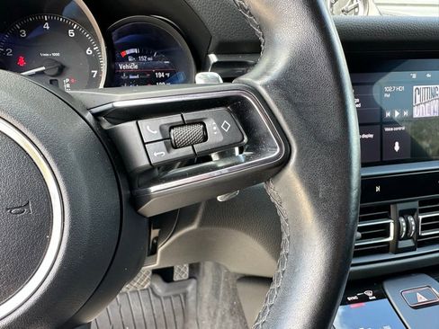 Certified 2023 Porsche Macan image 17