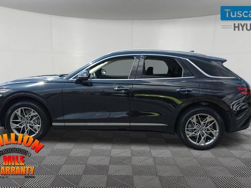 Used 2025 Genesis GV70 2.5T AWD/4WD image 4