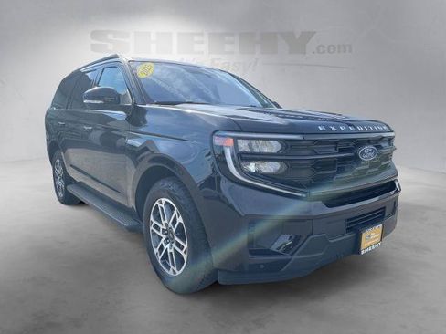 Certified 2025 Ford Expedition Active AWD/4WD image 2