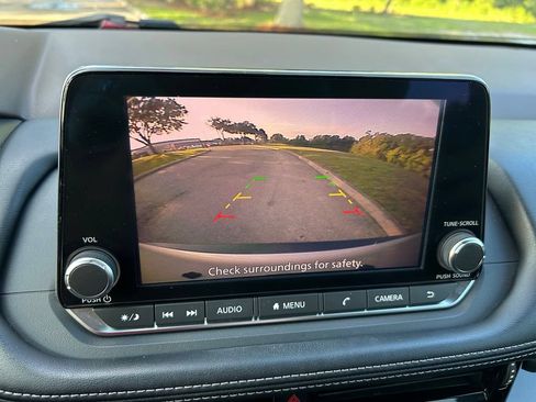 Used 2022 Nissan Rogue SV FWD image 26