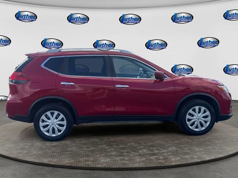 Used 2017 Nissan Rogue AWD image 6