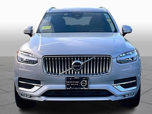 Certified 2024 Volvo XC90 B6 Plus image 4