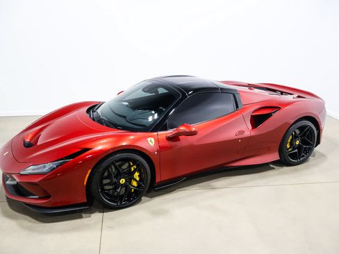 Used 2022 Ferrari F8 Tributo RWD image 3