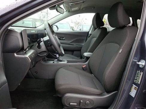 Used 2025 Hyundai Kona SEL image 13