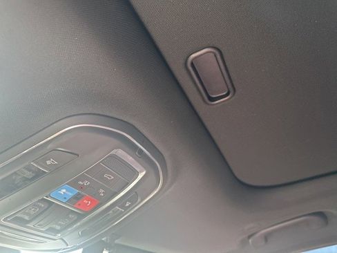 Used 2023 Jeep Grand Cherokee L Laredo image 10