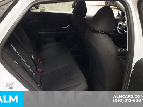 Certified 2024 Hyundai Elantra Blue image 20