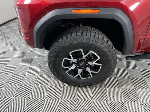 Used 2023 GMC Canyon AT4X image 32