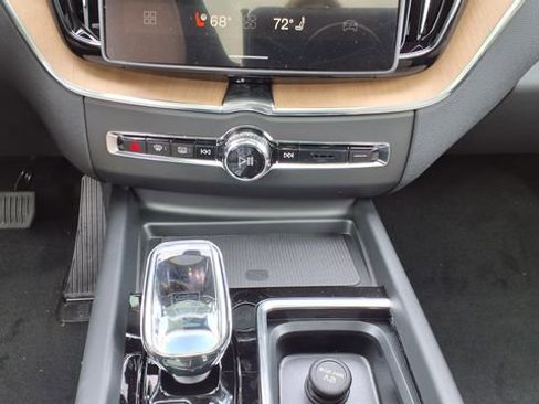 New 2026 Volvo XC60 B5 Core image 24