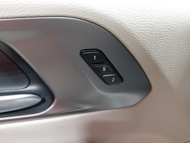 Used 2024 Chrysler Pacifica Touring-L FWD image 29