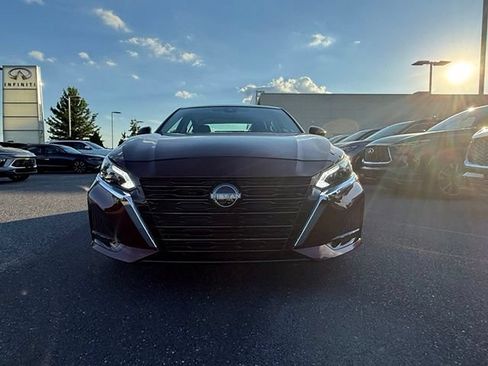 Used 2024 Nissan Altima 2.5 SV w/ SV Premium Package FWD image 15