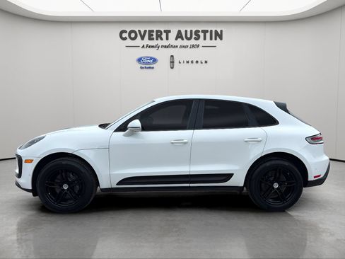 Used 2024 Porsche Macan w/ Premium Plus Package AWD/4WD image 2