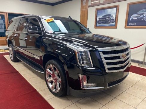 Used 2018 Cadillac Escalade ESV Luxury image 8