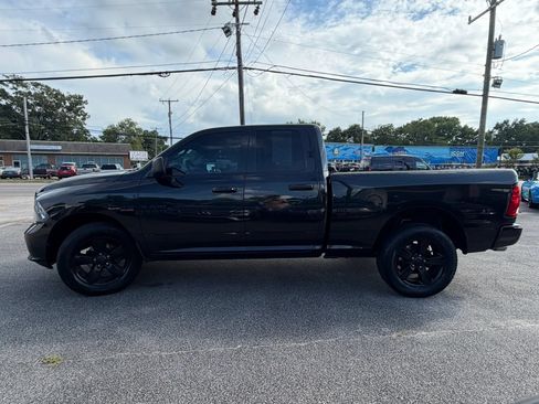 Used 2015 RAM 1500 Express w/ Black Ram 1500 Express Group AWD/4WD image 6