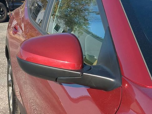 Used 2025 Chevrolet Trax LT w/ LT Convenience Package image 12