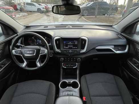 Used 2024 GMC Terrain SLE image 11