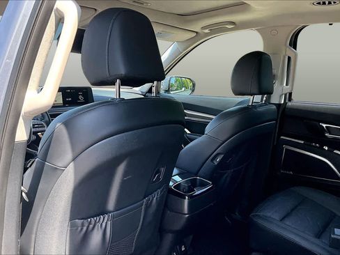 Used 2020 Kia Telluride SX w/ SX Prestige Package AWD/4WD image 22