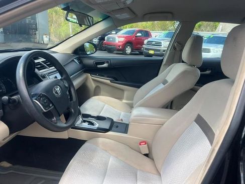 Used 2012 Toyota Camry LE FWD image 5