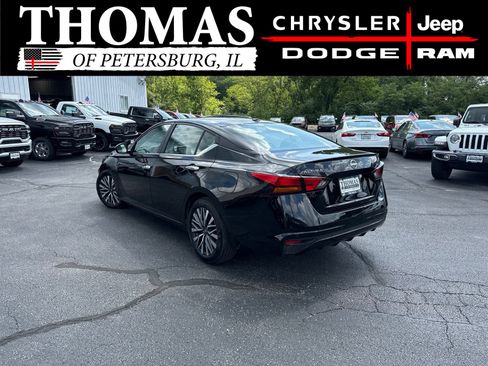 Used 2025 Nissan Altima 2.5 SV FWD image 5
