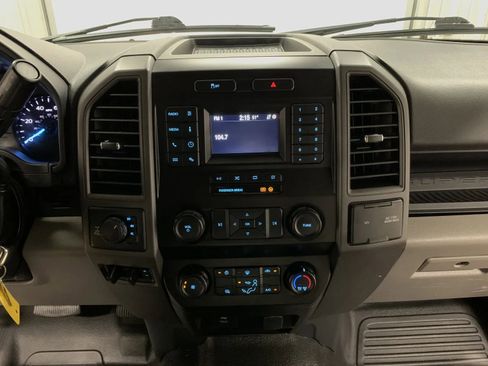 Used 2022 Ford F250 XL w/ Power Equipment Group image 36