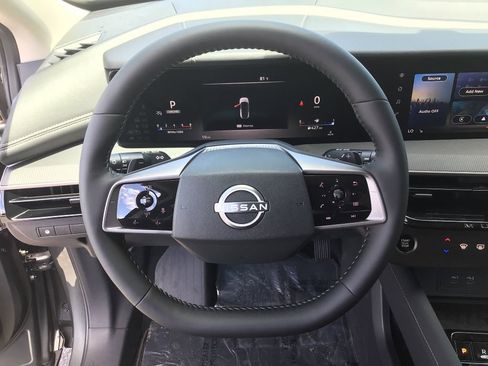 New 2025 Nissan Murano SV image 11