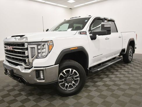 Used 2022 GMC Sierra 3500 SLT w/ SLT Premium Package image 2