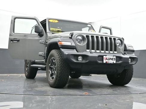 Used 2022 Jeep Wrangler Sport image 67