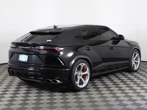 Used 2022 Lamborghini Urus image 14