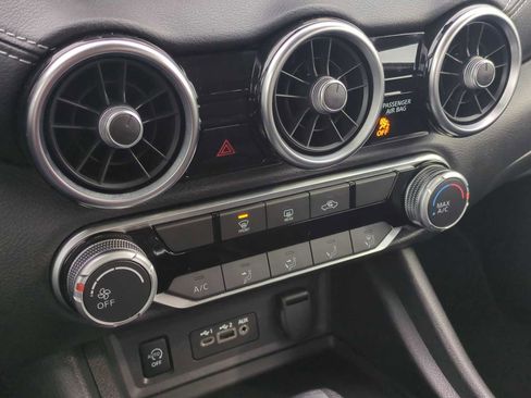 Used 2024 Nissan Sentra SV image 17